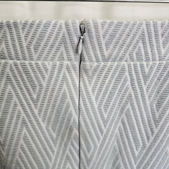 Banana Republic Blue Chevron Pencil Skirt Size 6 - Picture 6 of 11